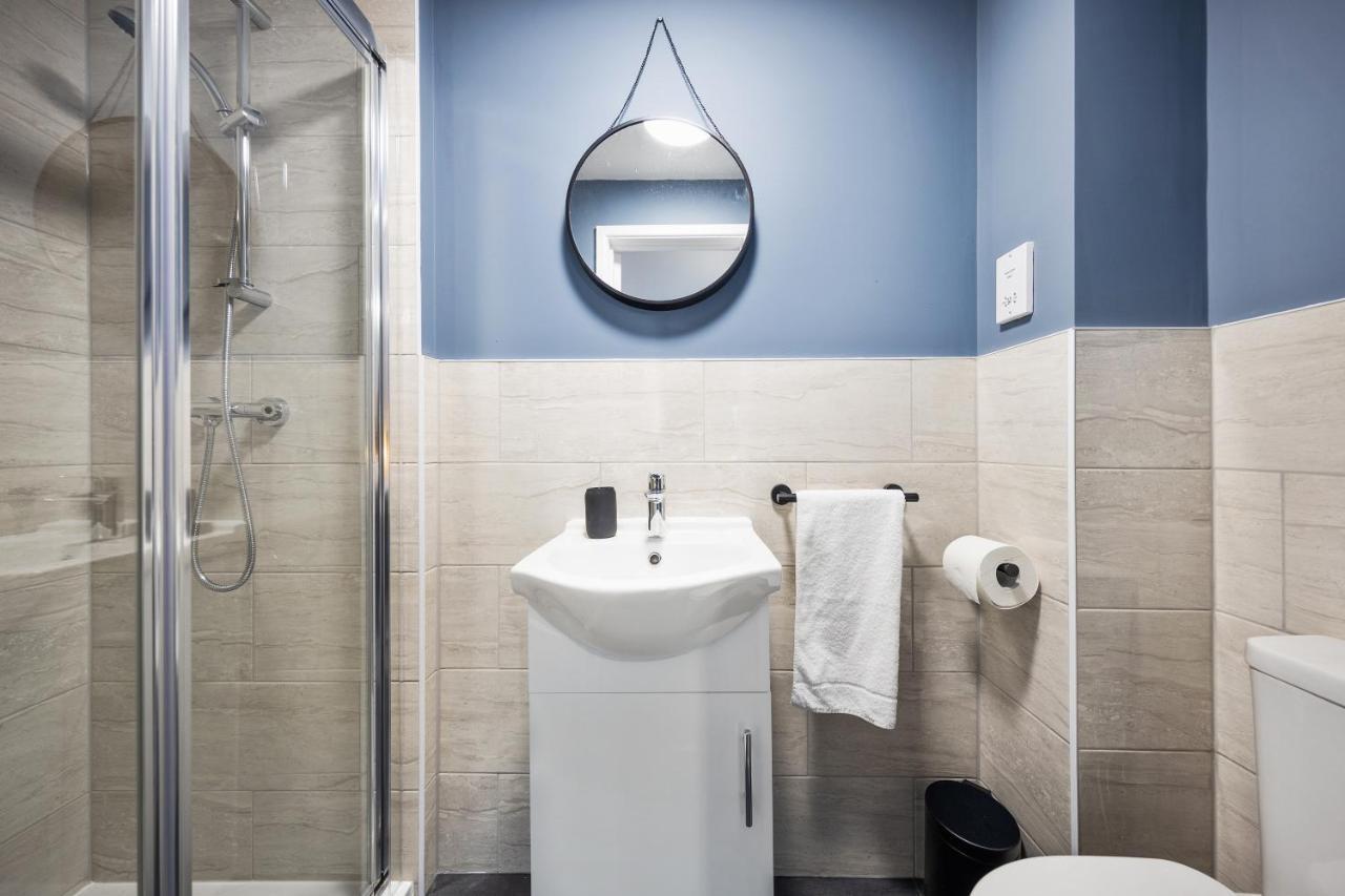 7 Bedroom House Ensuite Rooms, Fully Equipped Kitchen, Free Wifi, Tvs In All Rooms City Centre Close To A46 Inspire Homes Κόβεντρι Εξωτερικό φωτογραφία