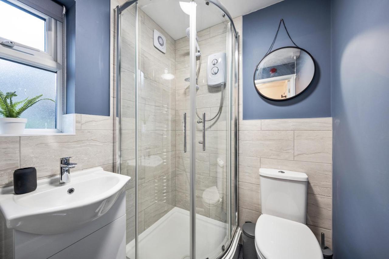 7 Bedroom House Ensuite Rooms, Fully Equipped Kitchen, Free Wifi, Tvs In All Rooms City Centre Close To A46 Inspire Homes Κόβεντρι Εξωτερικό φωτογραφία