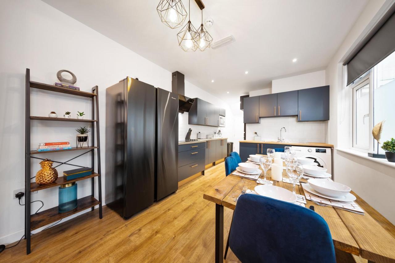7 Bedroom House Ensuite Rooms, Fully Equipped Kitchen, Free Wifi, Tvs In All Rooms City Centre Close To A46 Inspire Homes Κόβεντρι Εξωτερικό φωτογραφία